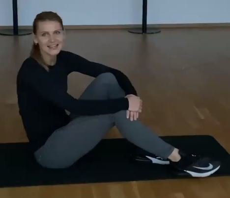 Lucie Šafářová se rozhodla zacvičit s fanoušky.