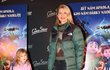 Rozkošné děti Lucie Šafářové se na premiéře filmu Vánoce offline schovávaly za maminku. Rozkošné děti Lucie Šafářové se na premiéře filmu Vánoce offline schovávaly za maminku.
