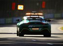 Takhle vidí trať jezdci safety car značky Aston Martin