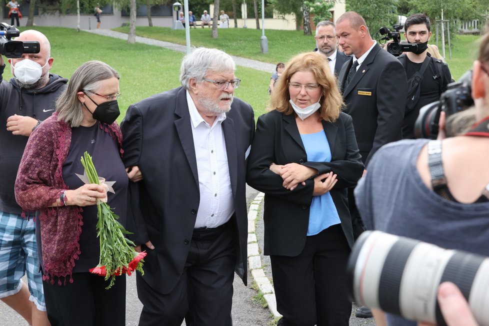 Poslední rozloučení s Libuškou Šafránkovou - Jan Kačer