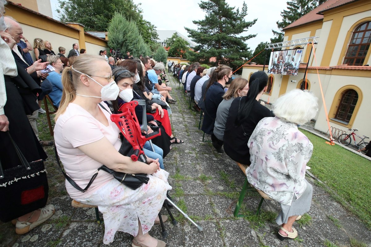 Poslední rozloučení s Libuškou Šafránkovou.