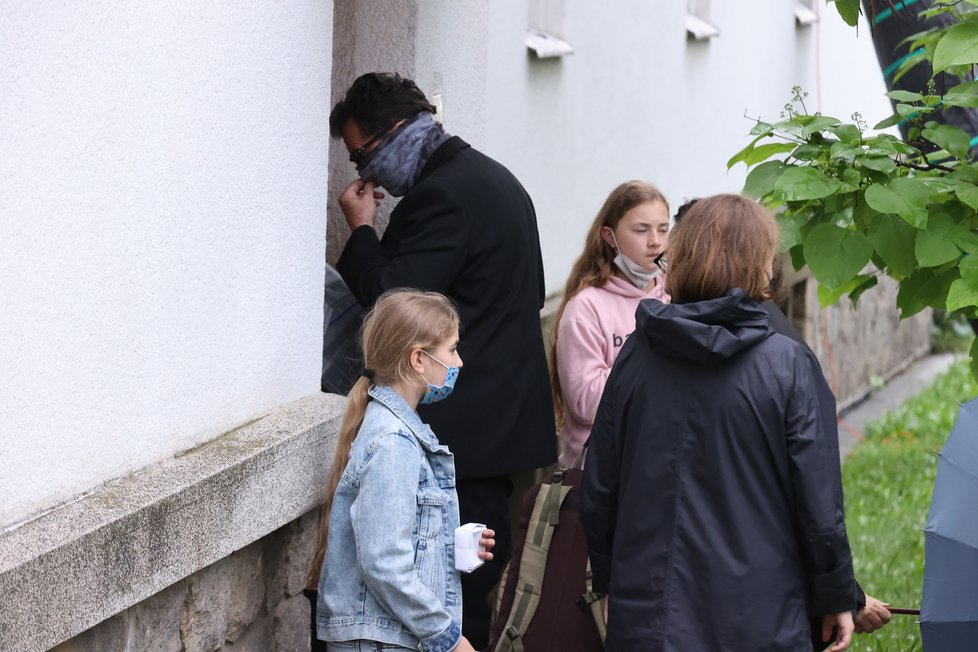 Poslední rozloučení s Libuškou Šafránkovou - Ondřej Vetchý dorazil pozdě