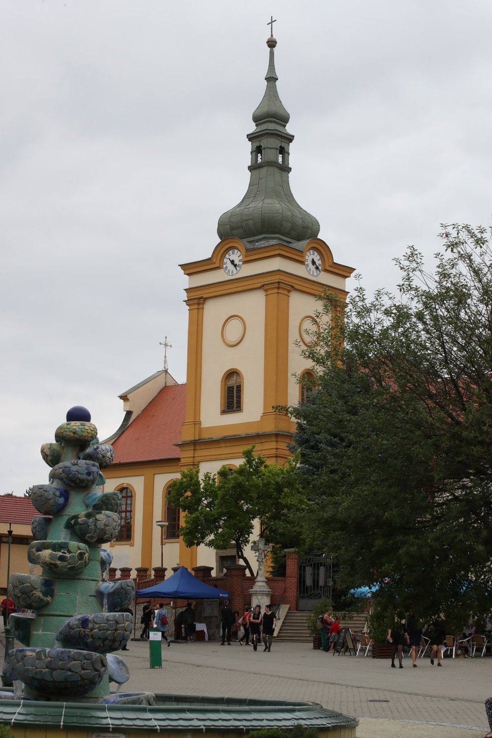 Lidé se ve Šlapanicích loučí s Libuškou Šafránkovou.