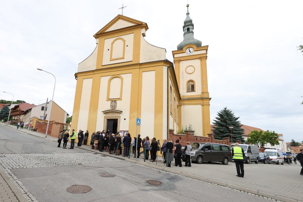 Poslední rozloučení s Libuškou Šafránkovou ve Šlapanicích.