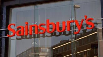 Kolem supermarketů Sainsbury's, kde mají podíl Křetínský a Tkáč, krouží velcí investoři