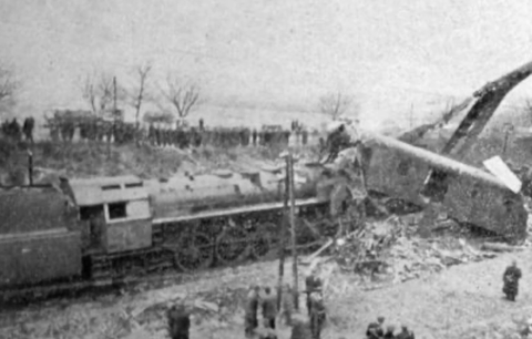 Při vánoční tragédii v Šakvicích zemřelo více než 100 lidí: Komunisté se neštěstí snažili ututlat 