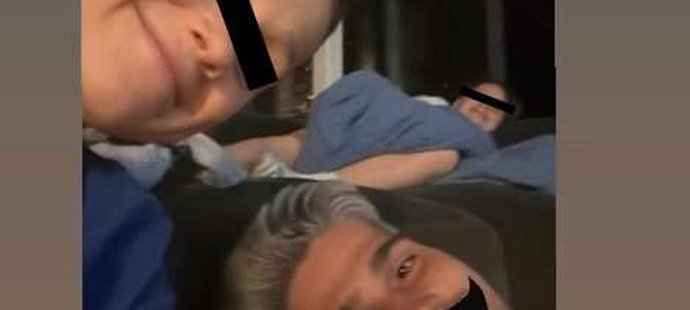 Michaela ze svého muže asi nebude mít po příletu radost.