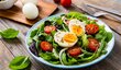 Vajíčky se dá doplnit jakýkoli zeleninový salát.