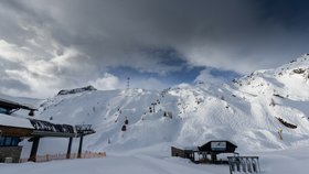 Rakouský vrchol Kitzsteinhorn nedaleko Salcburku