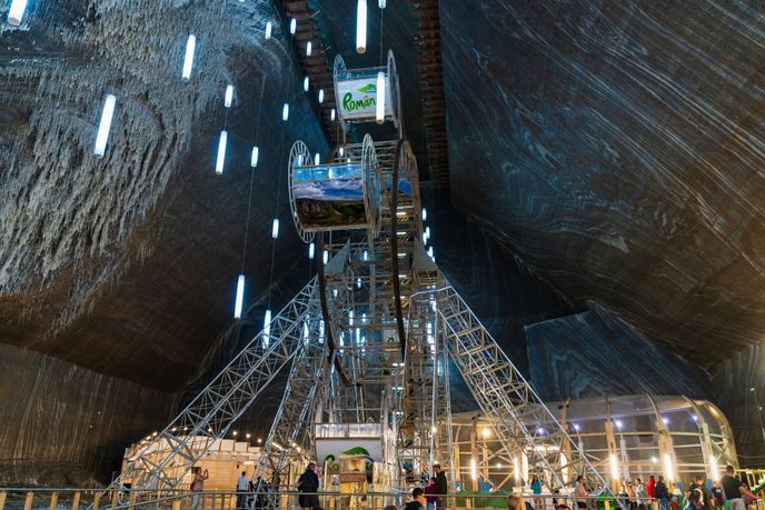Už jste se někdy svezli na ruském kole pod zemí? Tak tady si to můžete vyzkoušet. Už jste se někdy svezli na ruském kole pod zemí? Tak tady si to můžete vyzkoušet.