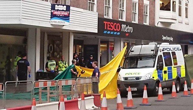 V Salisbury opět zasahovali policisté a záchranáři. Tentokrát kvůli nevolnosti muže.