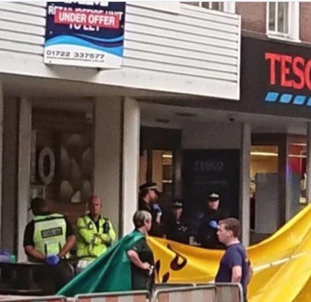 V Salisbury opět zasahovali policisté a záchranáři. Tentokrát kvůli nevolnosti muže.