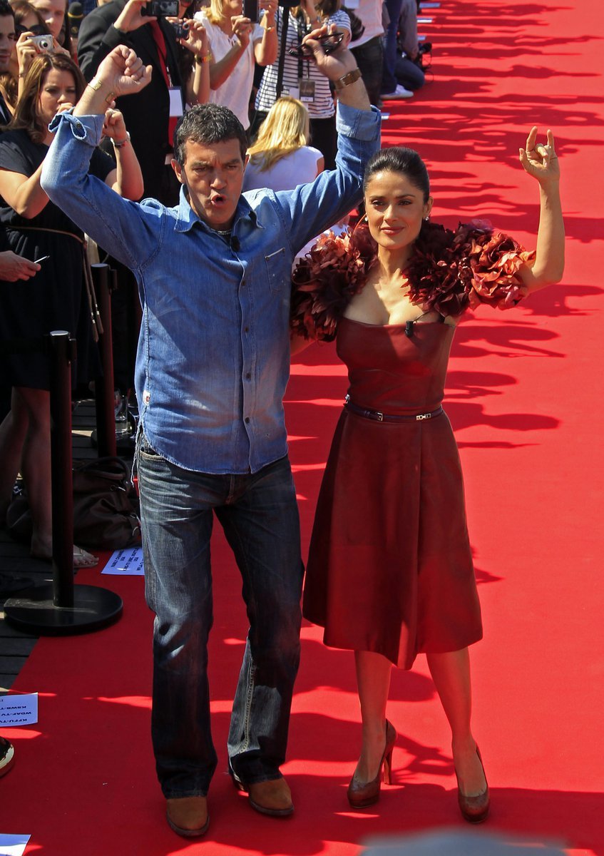 Mexická herečka Salma Hayek a španělský herec Antonio Banderas představili před začátkem 64. filmového festivalu v Cannes nejnovější film Kocour v botách.