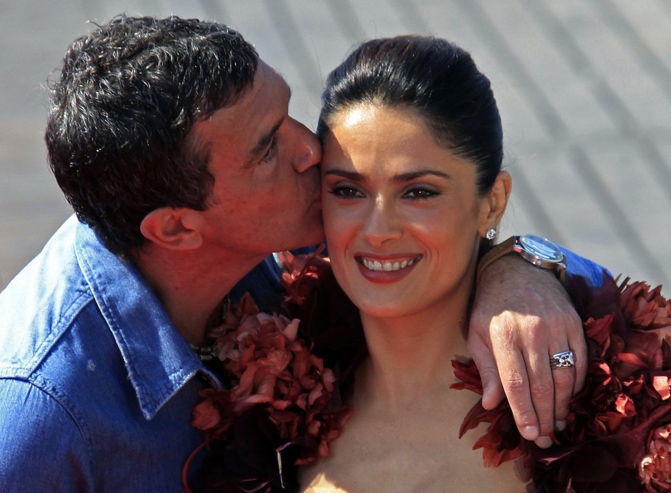 Mexická herečka Salma Hayek a španělský herec Antonio Banderas