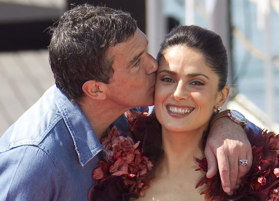 Mexická herečka Salma Hayek a španělský herec Antonio Banderas představili před začátkem 64. filmového festivalu v Cannes nejnovější film Kocour v botách.