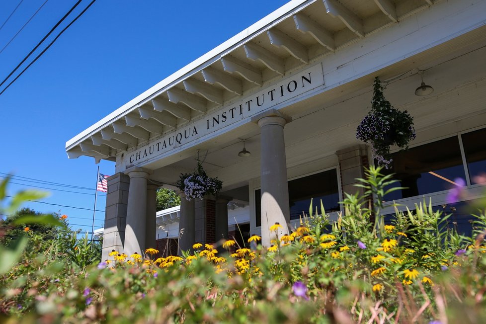 Chautauqua Institution, kde měl Rushdie vystupovat