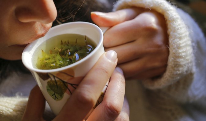 Čaj ze šalvěje má řadu léčivých účinků