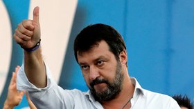 Zadržoval lodě s migranty, půjde před soud: Chránil jsem svoji zemi, řekl Salvini