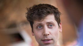 Miliardář Sam Altman se chce nechat zabít, aby jeho mozek mohl být nahrát na internet.