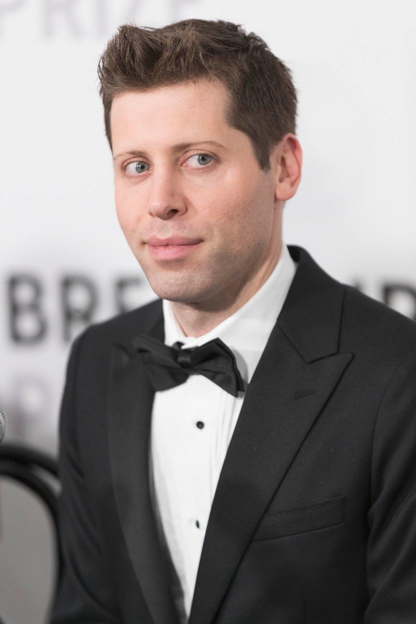 Miliardář Sam Altman se chce nechat zabít, aby jeho mozek mohl být nahrát na internet.