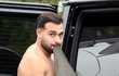 Fotky z ledna 2023 mají zachycovat velkou modřinu, kterou Samovi způsobila Britney. Fotky z ledna 2023 mají zachycovat velkou modřinu, kterou Samovi způsobila Britney.
