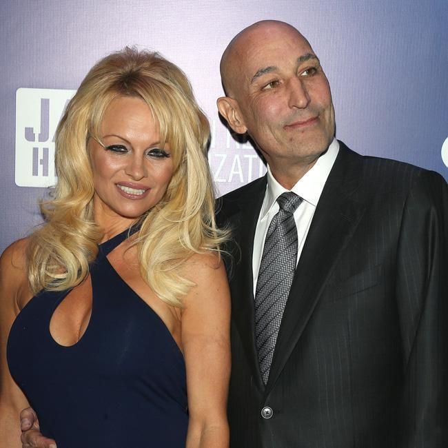 Sam Simon před smrtí trávil mnoho času s Pamelou Anderson.