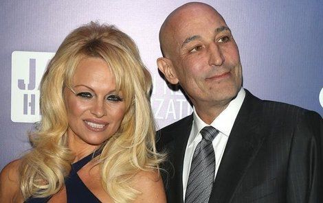 Sam Simon před smrtí trávil mnoho času s Pamelou Anderson.