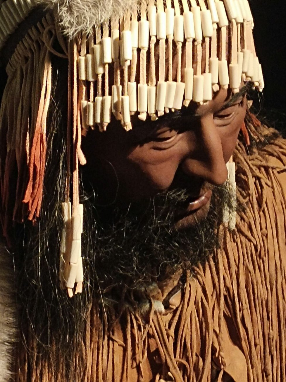 Lebku šamana poničil při nálezu v roce 1891 neopatrný dělník. I proto je jeho rekonstruovaná tvář „přibližná“.