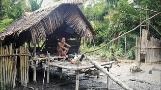 Šamani z ostrova kouzel aneb Desetidenní cesta do džungle za indonéským kmenem Mentavajců
