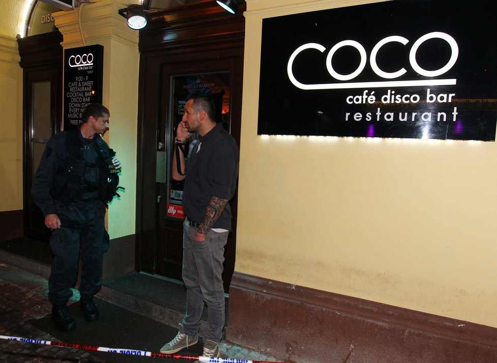 V pražském klubu Coco se pobodali dva muži.