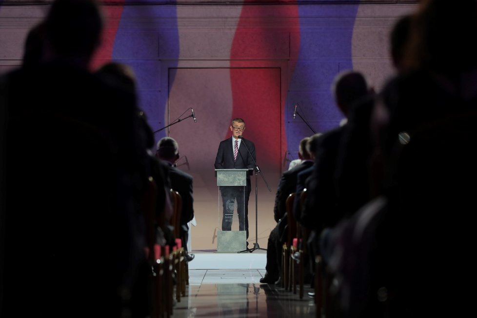 Andrej Babiš (ANO) V Národním muzeu na setkání Visegradské čtyřky při oslavách Sametová revoluce. (17.11.2019)