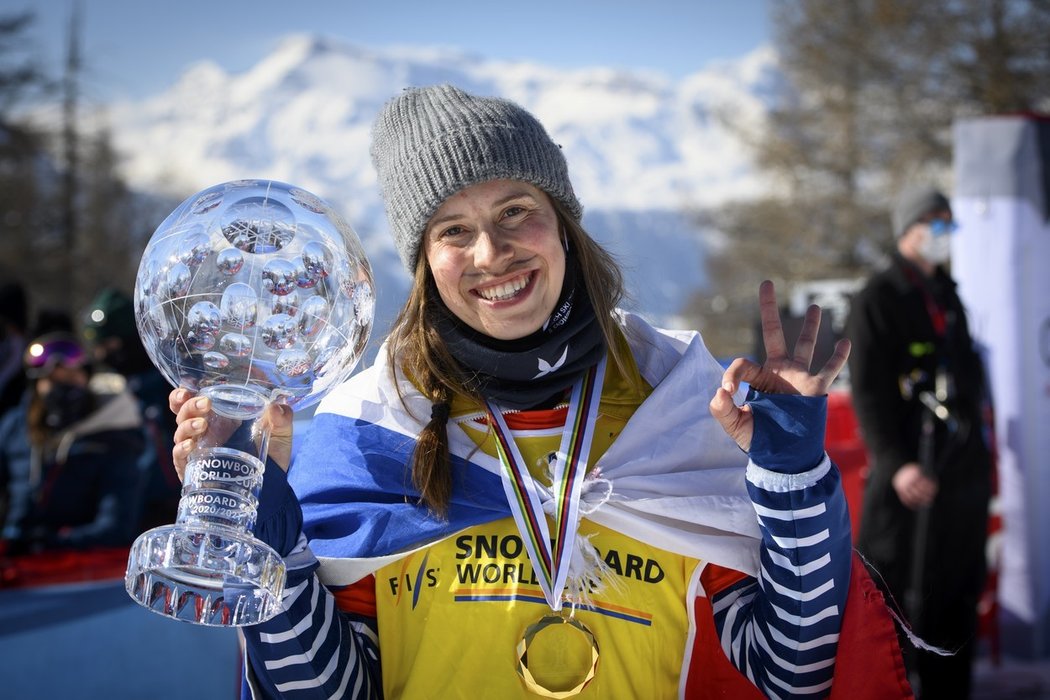 Eva Samková potřetí v kariéře opanovala celkové hodnocení Světového poháru.