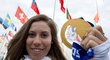 V šuplíku v olympijské vesnici má zlatou medaili, snowboardkrosařka Eva Samková si ale rozhodně nehraje na primadonu