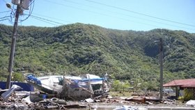 Škody, které způsobilo zemětřesení a tsunami v Indonésii jsou obrovské.