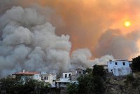 Oheň na ostrově Samos: Evakuace Čechů!