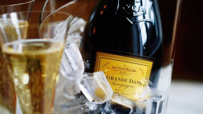 Na nákupu špičkového šampaňského se dalo v uplynulém roce slušně vydělat