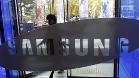 Zaměstnancům voděradského Samsungu přišla o víkendu výpověď po SMS