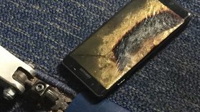 Samsung Galaxy Note 7 se přehřívá a může se sám vznítit.