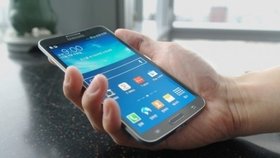 Samsung představil první prohnutý telefon, je jím Galaxy Round