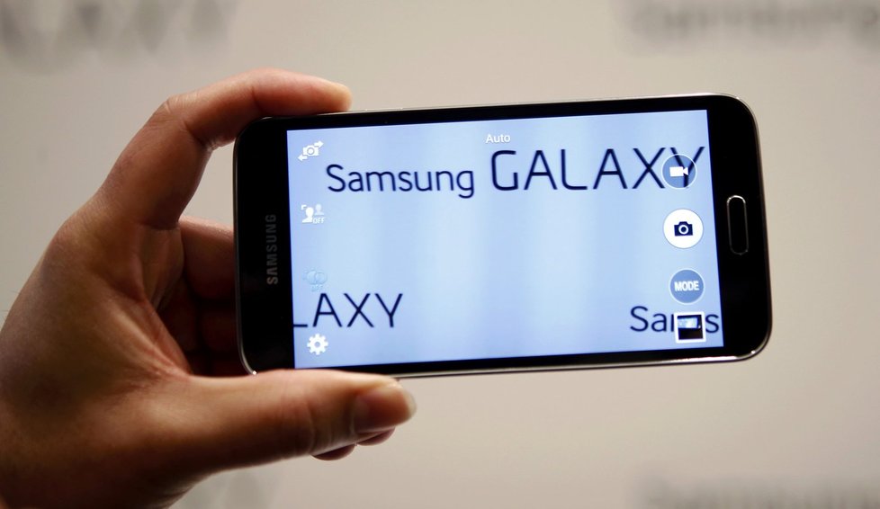 Úhlopříčka Samsung Galaxy S5 je 5,1 palce.