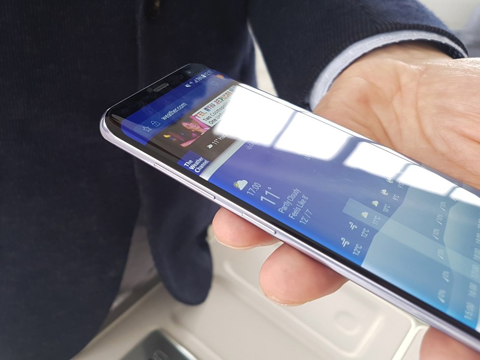 Nový chytrý telefon Samsung Galaxy S8+.