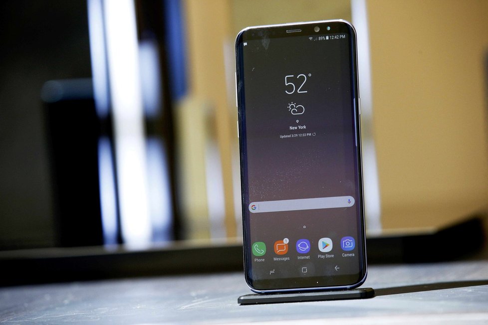 Samsung Galaxy S8+.