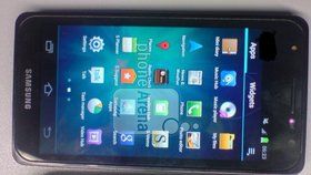 Samsung I9300 není Galaxy S III, má však čtyřpalcový AMOLED displej 