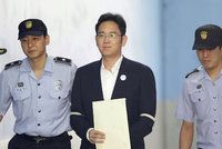 Dědic Samsungu dostal pět let vězení. Po skandálu, který sesadil i prezidentku