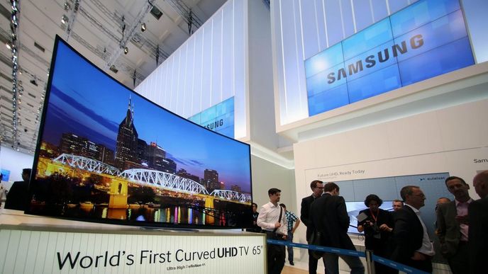 Samsung představil zakřivenou obrazovku