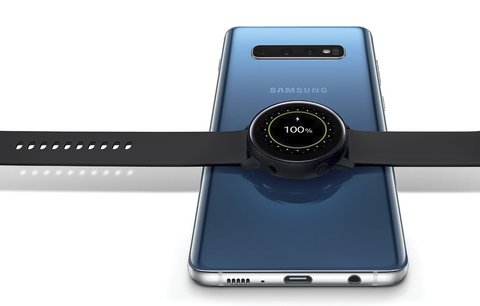 Podzimní akce Samsungu: k nákupu Galaxy S10 zdarma Galaxy Watch Active 