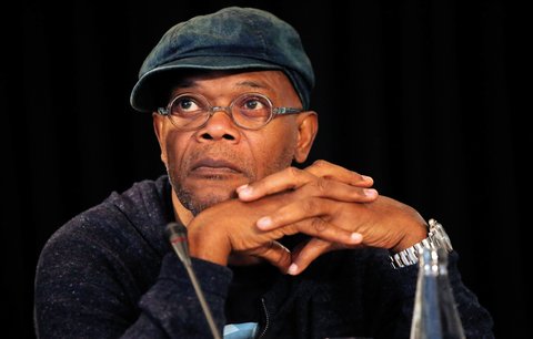 Herec Samuel L. Jackson: Donald Trump hraje golf hůř než já a podvádí