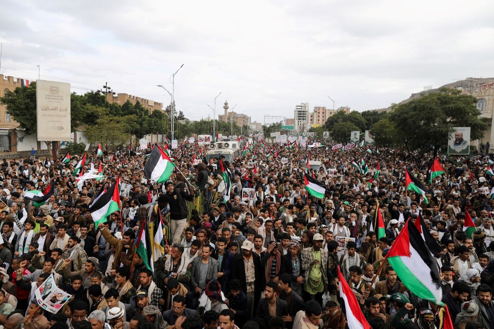 San&#39;á, Jemen: Pravidelná demonstrace na podporu Palestinců (18. 11. 2023)