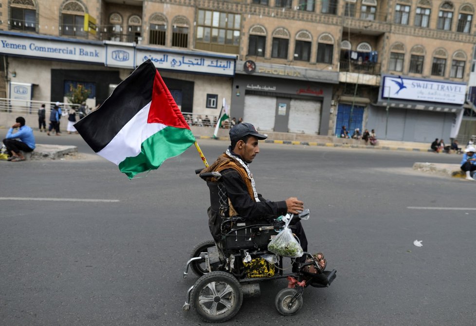 San&#39;á, Jemen: Pravidelná demonstrace na podporu Palestinců (18. 11. 2023)