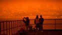 Divoké přírodní požáry v Kalifornii zbarvily nebe v San Franciscu do oranžové